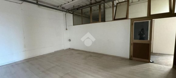 124m² Warehouse in Lastra a Signa, Italy No. 44426 2