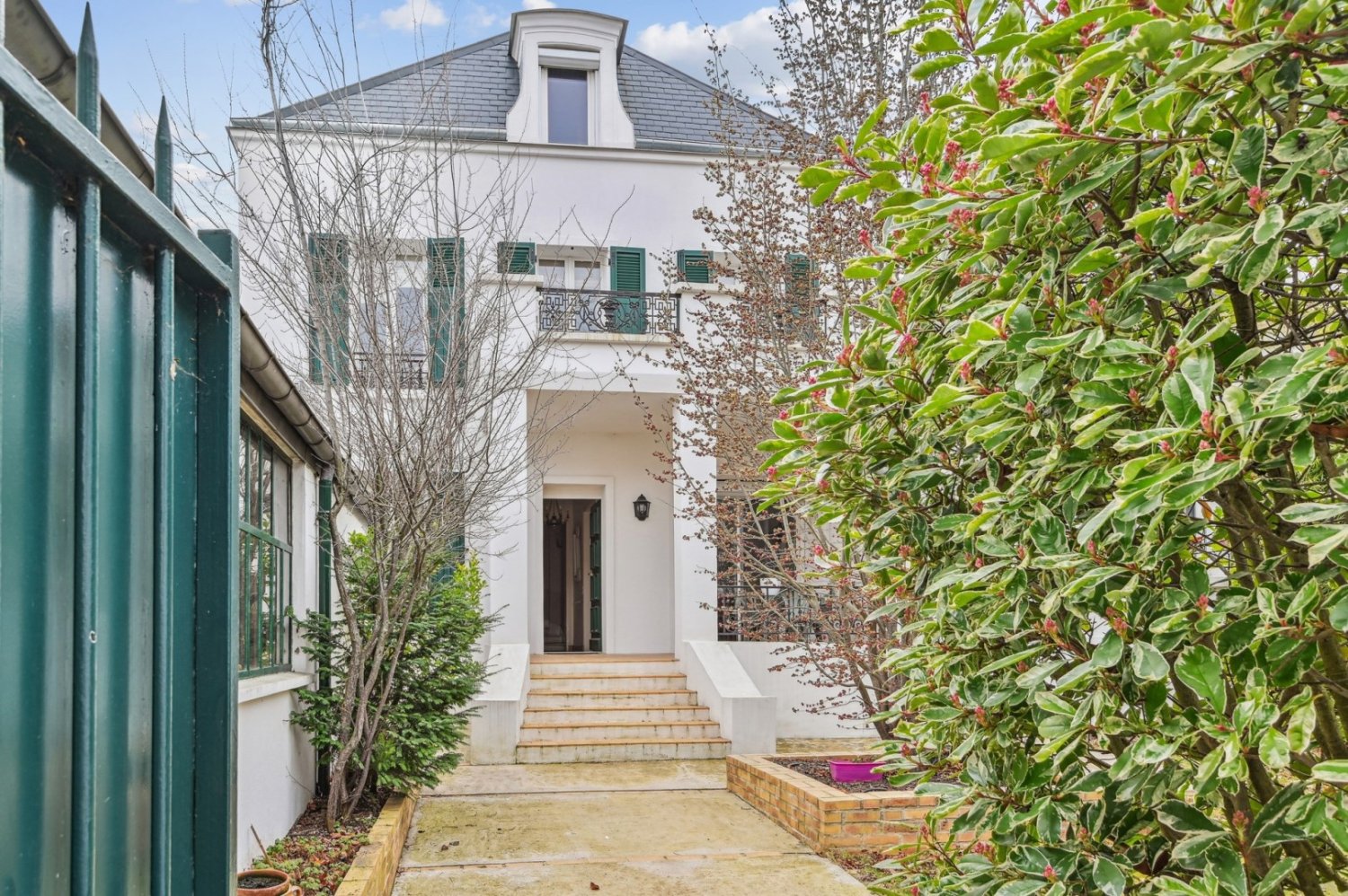 6 bedrooms House in La Garenne-Colombes, France No. 118041