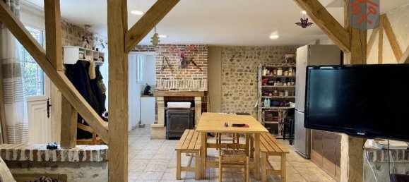 Casa de 3 dormitorios en Orne, France No. 359490 2