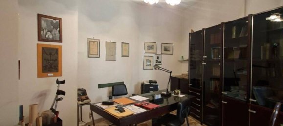 Apartamento de 5 habitaciónes en Avellino, Italy No. 296641 2