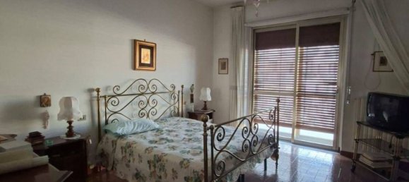 Apartamento de 5 habitaciónes en Avellino, Italy No. 296641 8