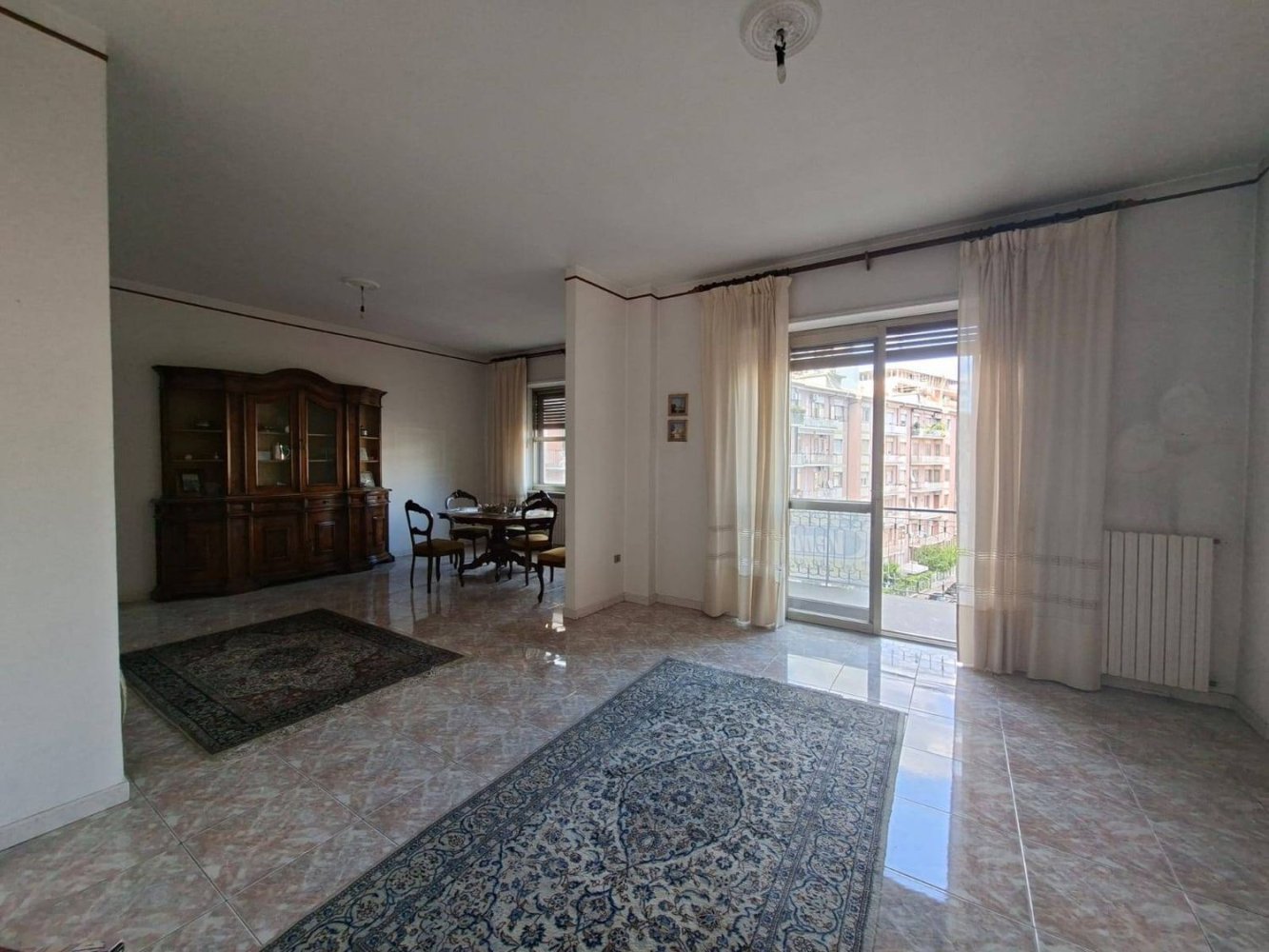 Apartamento de 5 habitaciónes en Avellino, Italy No. 296641