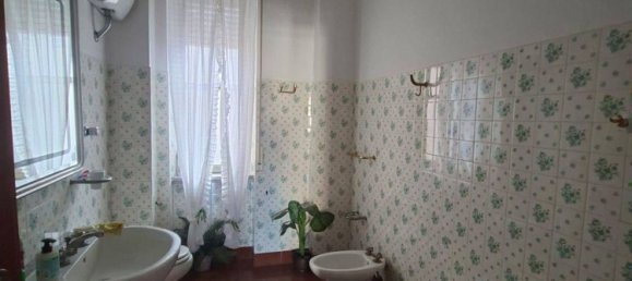 Apartamento de 5 habitaciónes en Avellino, Italy No. 296641 7