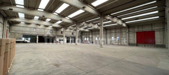 4-Zimmer Lagerhaus in Cerro Maggiore, Italy, Nr. 75812 4