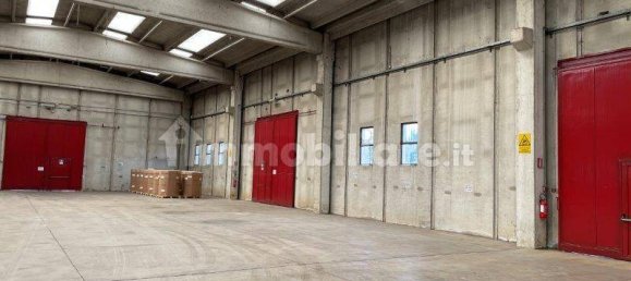 4-Zimmer Lagerhaus in Cerro Maggiore, Italy, Nr. 75812 11