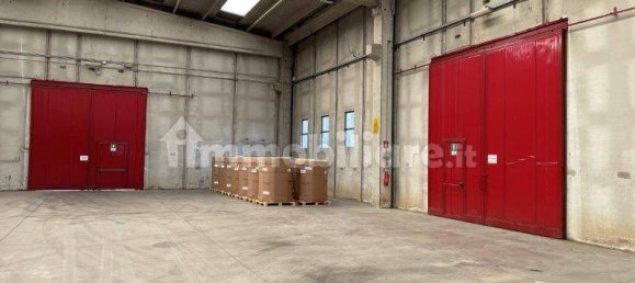 4-Zimmer Lagerhaus in Cerro Maggiore, Italy, Nr. 75812 8