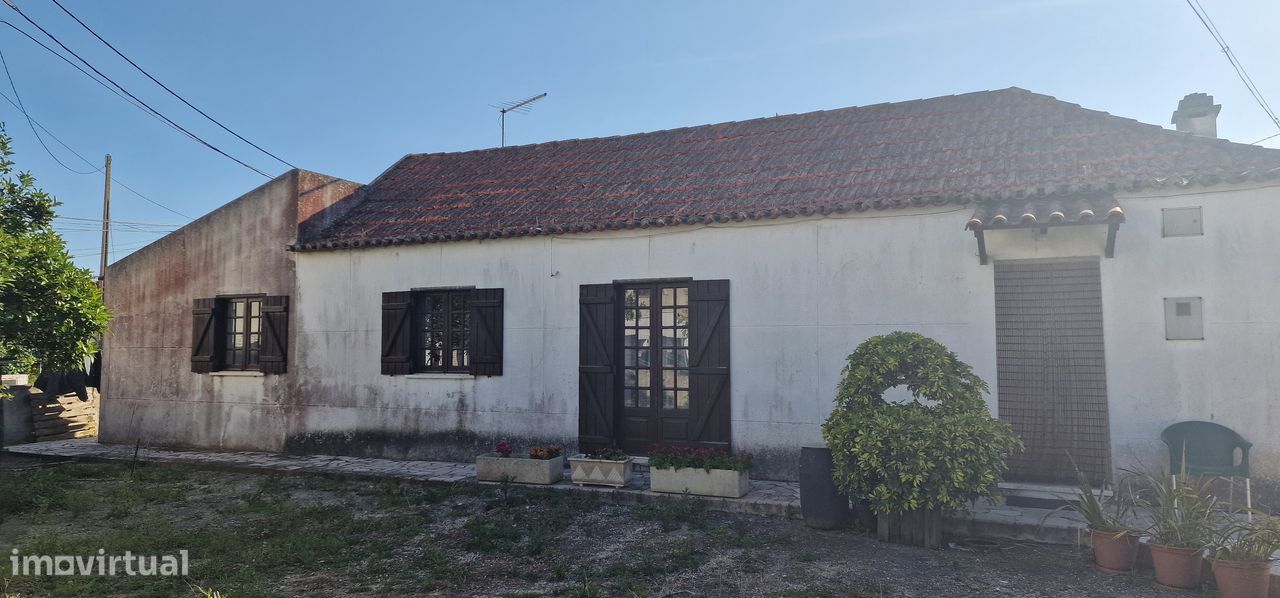 2 bedrooms House in Almada, Portugal No. 196887