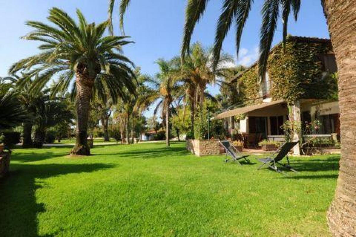 6 bedrooms House in Perpignan, France No. 33627