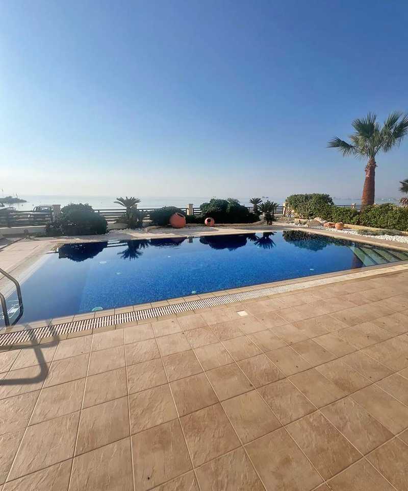 4 غرف نوم منزل في Larnaca, Cyprus رقم 15721