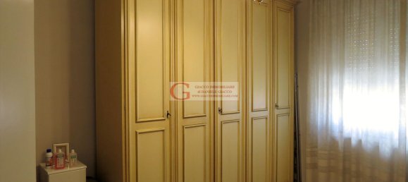 5 bedrooms Apartment in Cascina, Italy No. 331678 9