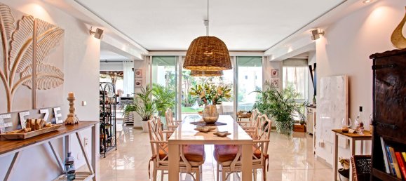 6 bedrooms Villa in Marbella, Spain No. 55693 43