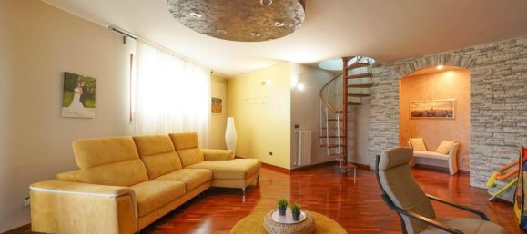 Квартира с 4 комнатами в Пало дель Колле, Италия № 42629 3