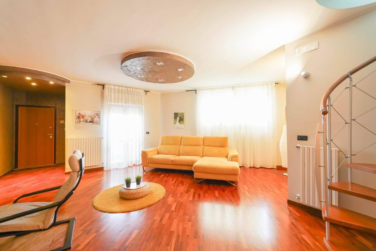 Квартира с 4 комнатами в Пало дель Колле, Италия № 42629