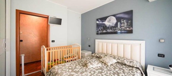 Квартира с 4 комнатами в Пало дель Колле, Италия № 42629 9