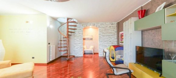 Квартира с 4 комнатами в Пало дель Колле, Италия № 42629 5