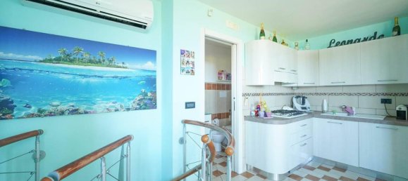 Квартира с 4 комнатами в Пало дель Колле, Италия № 42629 25