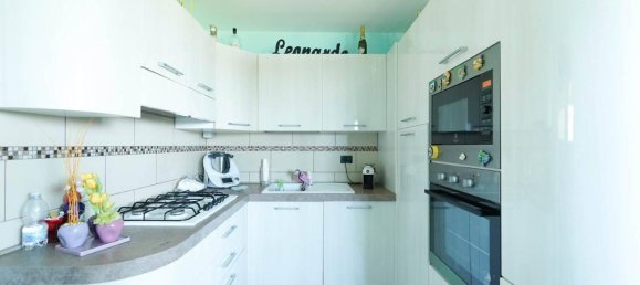 Квартира с 4 комнатами в Пало дель Колле, Италия № 42629 22