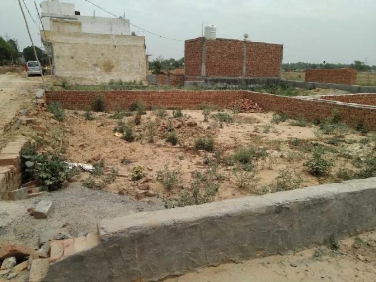  Land in Gurgaon, India No. 37000