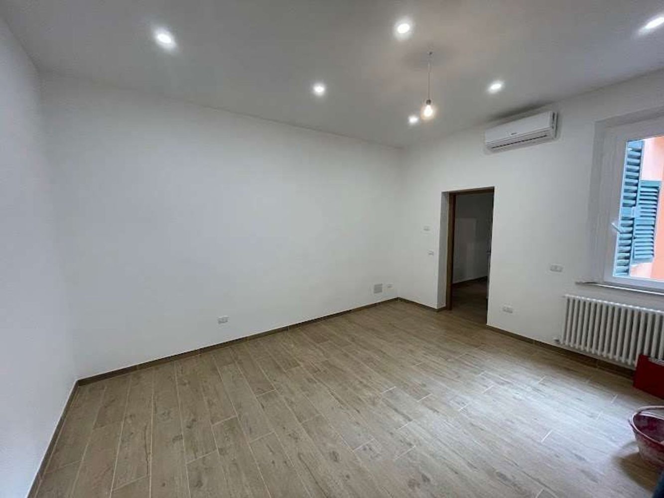 4 bedrooms Apartment in Jesi, Italy No. 331553