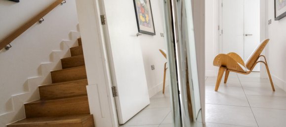 5 bedrooms House in London, United Kingdom No. 14195 15