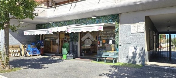 120m² Commercial property in Rome, Italy No. 362524 8