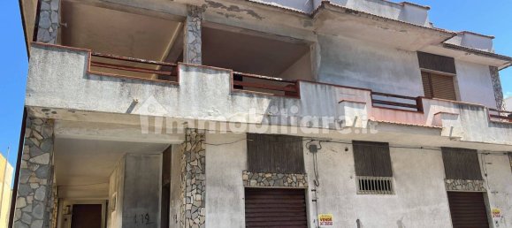 4 Schlafzimmer Haus in Gioia Tauro, Italy, Nr. 340161 3