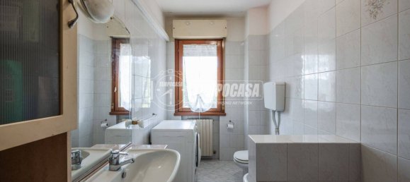 2 bedrooms Apartment in Fontevivo, Italy No. 295771 12