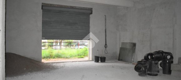 1 room Garage in Paola, Italy No. 139525 2