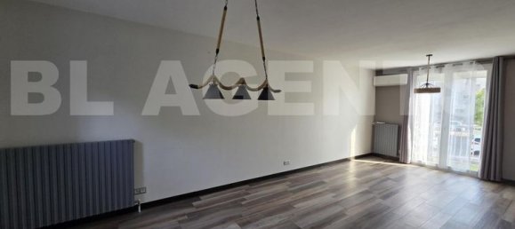 3 bedrooms House in Castres, France No. 363410 3