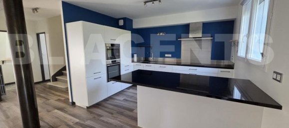 3 bedrooms House in Castres, France No. 363410 6