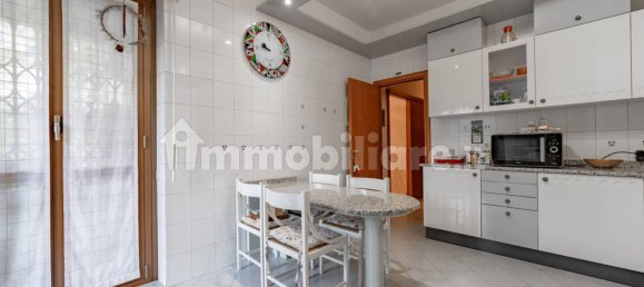 2 bedrooms Apartment in Milan, Italy No. 378668 10