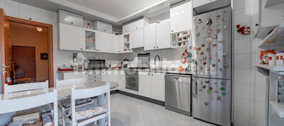 2 bedrooms Apartment in Milan, Italy No. 378668 9