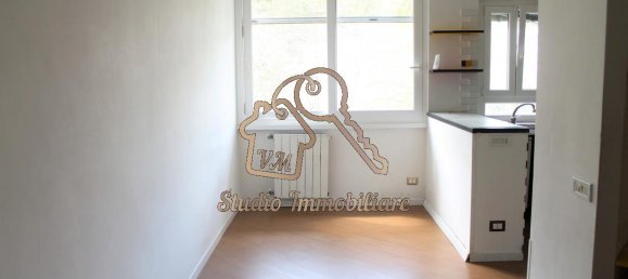 3 rooms Apartment in Rome, Italy No. 229368 3