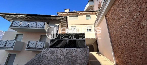 3 rooms Apartment in Trento, Italy No. 32332 3