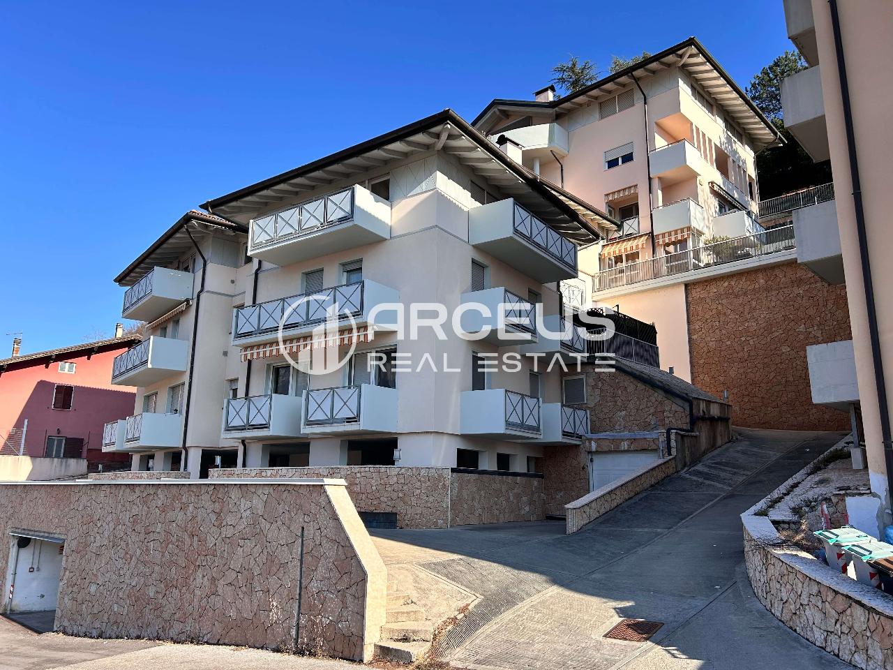 3 rooms Apartment in Trento, Italy No. 32332