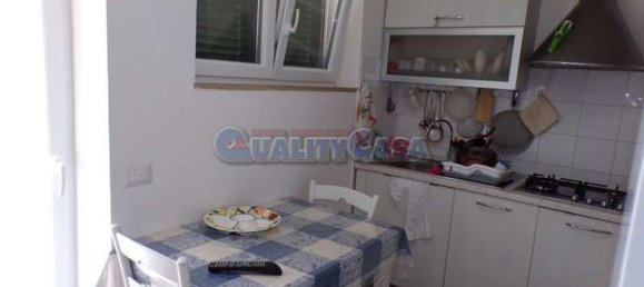 2-salle Appartement à Falconara Marittima, Italy No. 224281 10