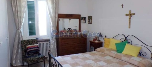 2-salle Appartement à Falconara Marittima, Italy No. 224281 13