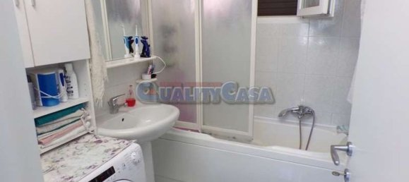 2-salle Appartement à Falconara Marittima, Italy No. 224281 15