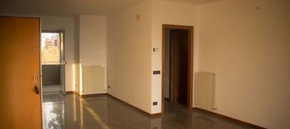 3 rooms Apartment in Rovito, Italy No. 254814 3