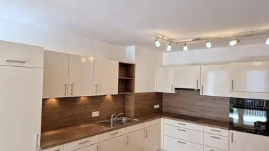 Apartamento de 2 dormitorios en Schwaz, Austria No. 209044