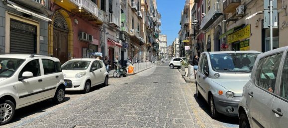 Квартира с 4 комнатами в Торре дель Греко, Италия № 2056 10