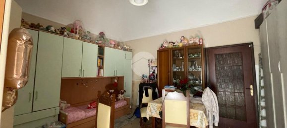 Квартира с 4 комнатами в Торре дель Греко, Италия № 2056 3