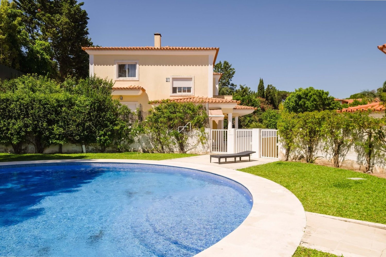 5 bedrooms Villa in Cascais, Portugal No. 265448