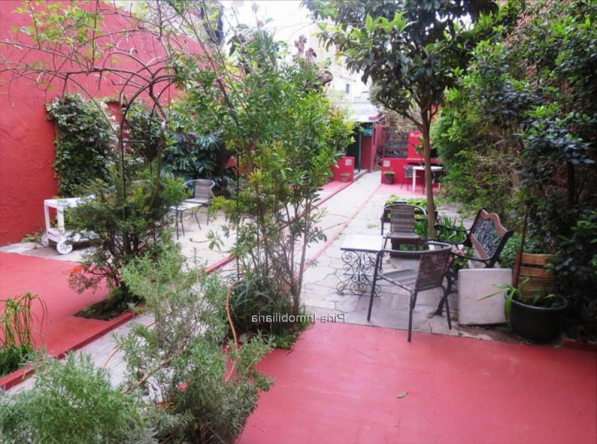 4 bedrooms House in Montevideo, Uruguay No. 10753