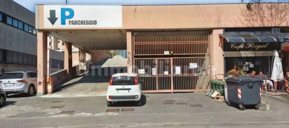 18m² Garage in Legnano, Italy No. 319647 5