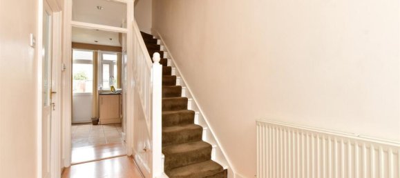 3 bedrooms House in Chingford, United Kingdom No. 4018 10