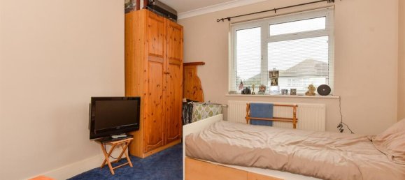 3 bedrooms House in Chingford, United Kingdom No. 4018 7