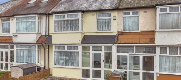 3 bedrooms House in Chingford, United Kingdom No. 4018 4