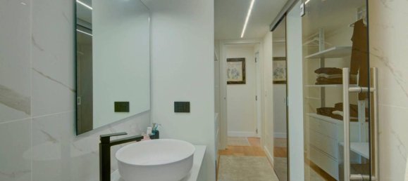 2 rooms Apartment in Turin, Italy No. 37748 12