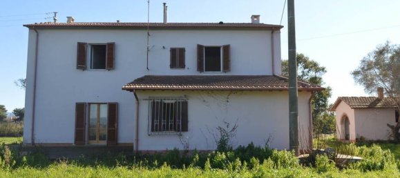 7 bedrooms House in Cecina, Italy No. 89533 6
